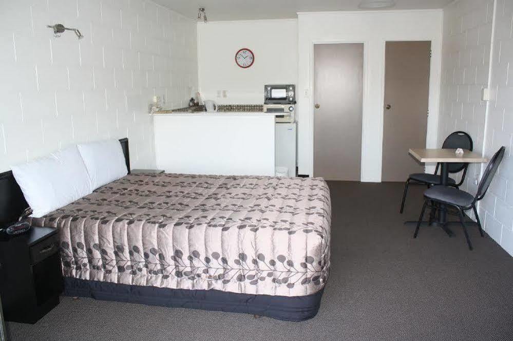 Motel Villa Del Rio Whangarei Exterior foto